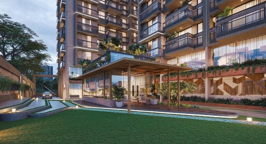 HILLTOWN LUXURIA HILLTOWN LUXURIA